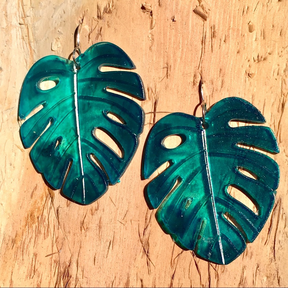Tropical leaf earring-blue